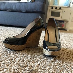 Nursace high platform shoes / sandals